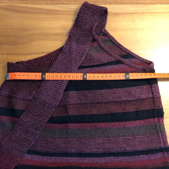 Sarah Pacini Burgundy and Black Off-the-Shoulder Sweater - Picture 5 of 8